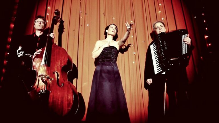 Die SCHOENEN - Trio